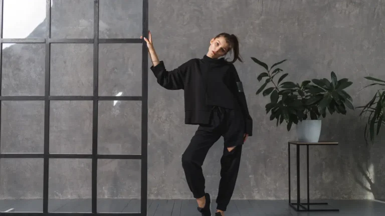 Looks com calça de moletom: a peça perfeita para o inverno