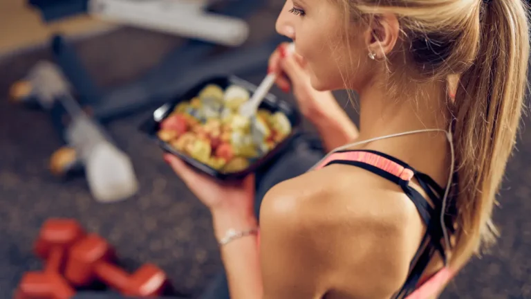 Como a nutrição melhora a vida de um atleta? Dicas da Nutricionista Juliana Borges