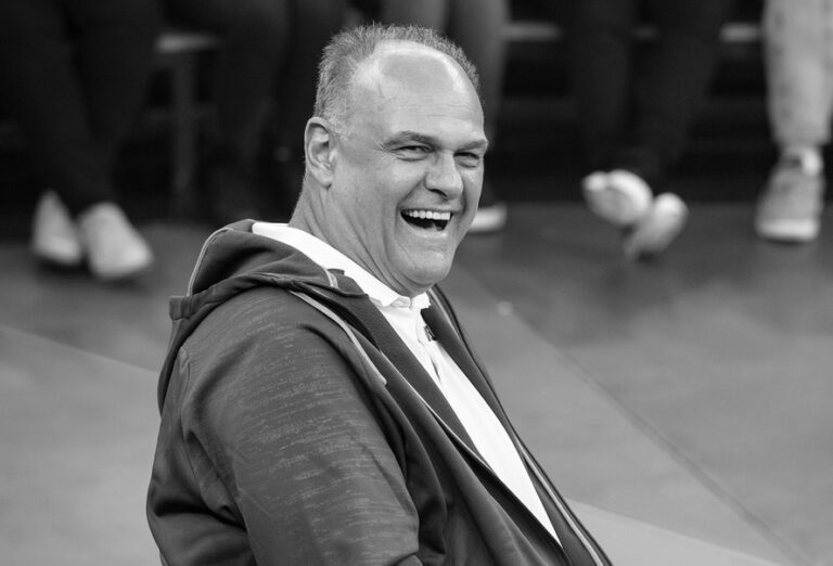 DF decreta luto oficial por morte de Oscar Schmidt