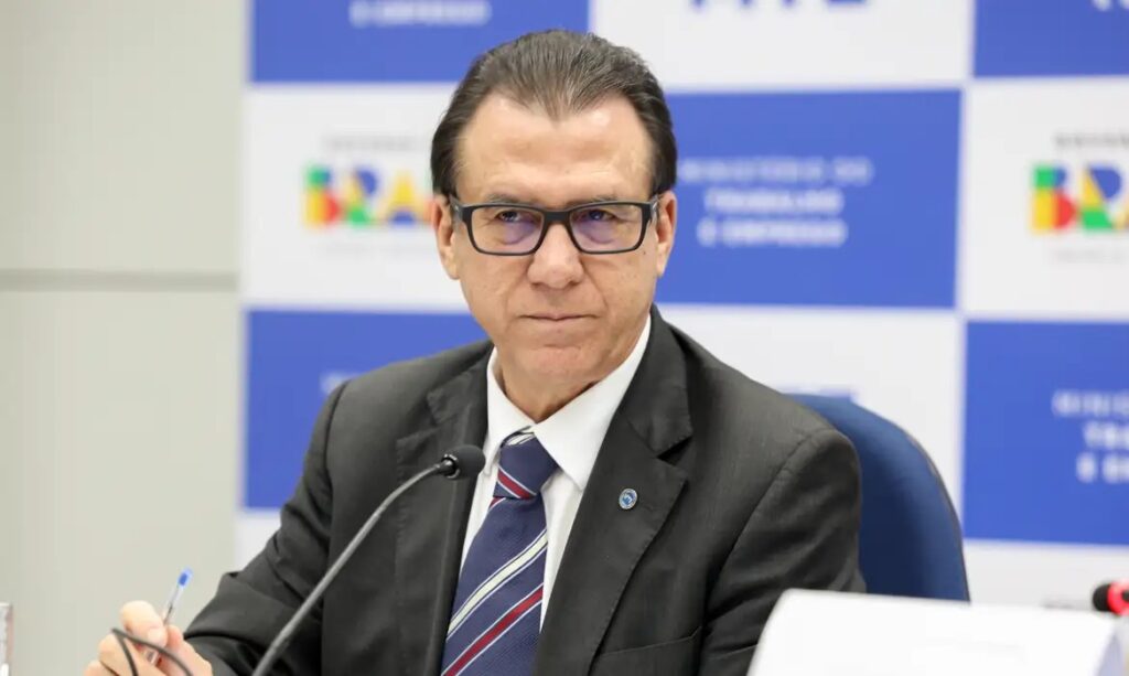 Marinho cobra Congresso sobre fim da 6x1 e regulação de apps