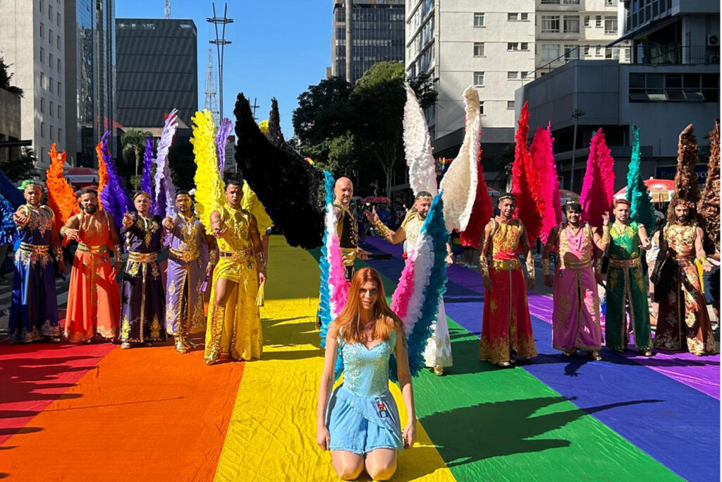 Parada LGBT+ vê ausência da direita e contrasta com Marcha para Jesus