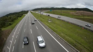 Governo reduz previsão de leilões de rodovias para 2026