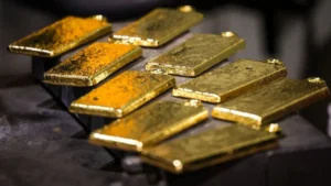 Ouro sobe com foco em Fed e ignora alta do petróleo