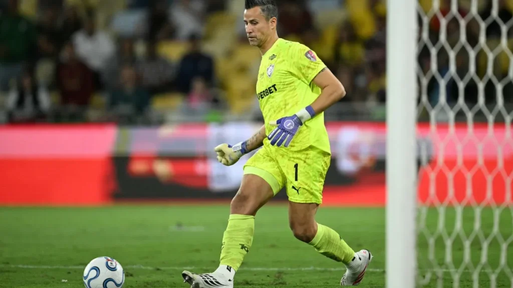 Fluminense vira sobre o Palmeiras no fim e ajuda Flamengo no Brasileirão