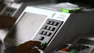 Candidatos ao GDF agitam 2º dia de campanha com sabatinas e atos
